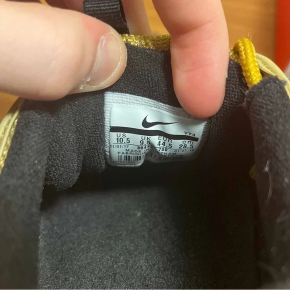 Nike Air Max 97 Metallic Gold - Picture 8 of 12